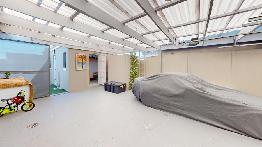 4 Bedroom Property for Sale in Rondevlei Park Western Cape